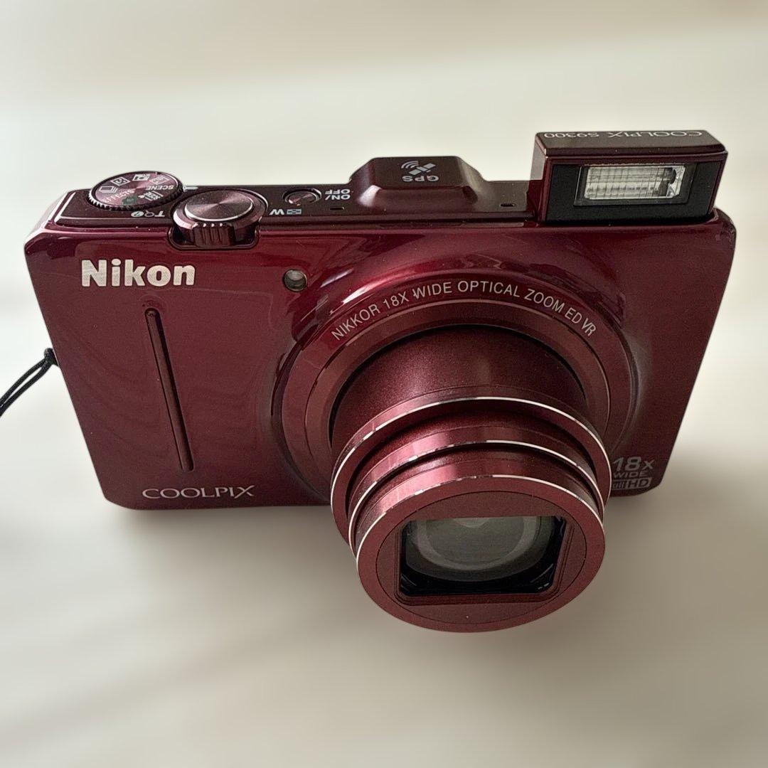Nikon COOLPIX S9300 赤