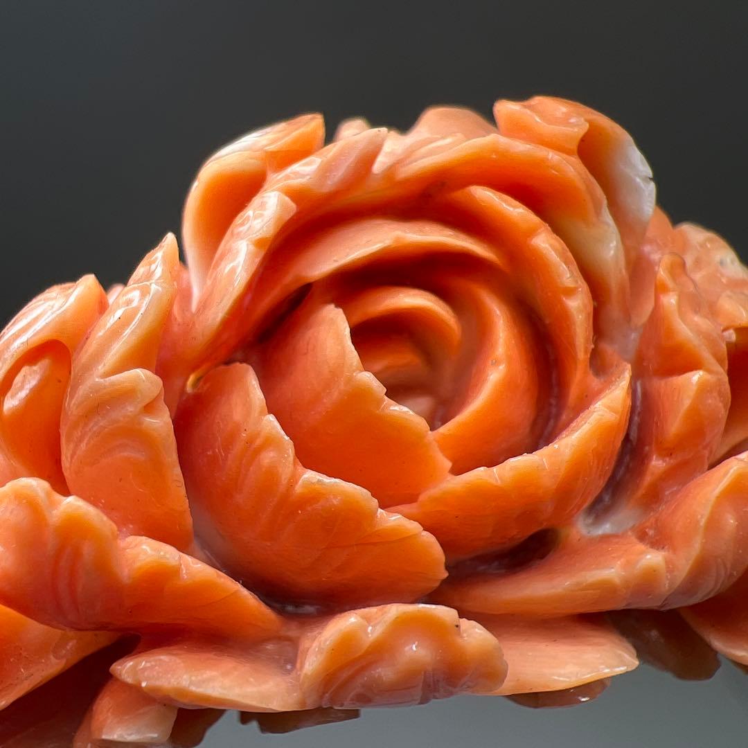 本赤珊瑚　大振バラ彫刻　31g 東Y8-0203☆2F