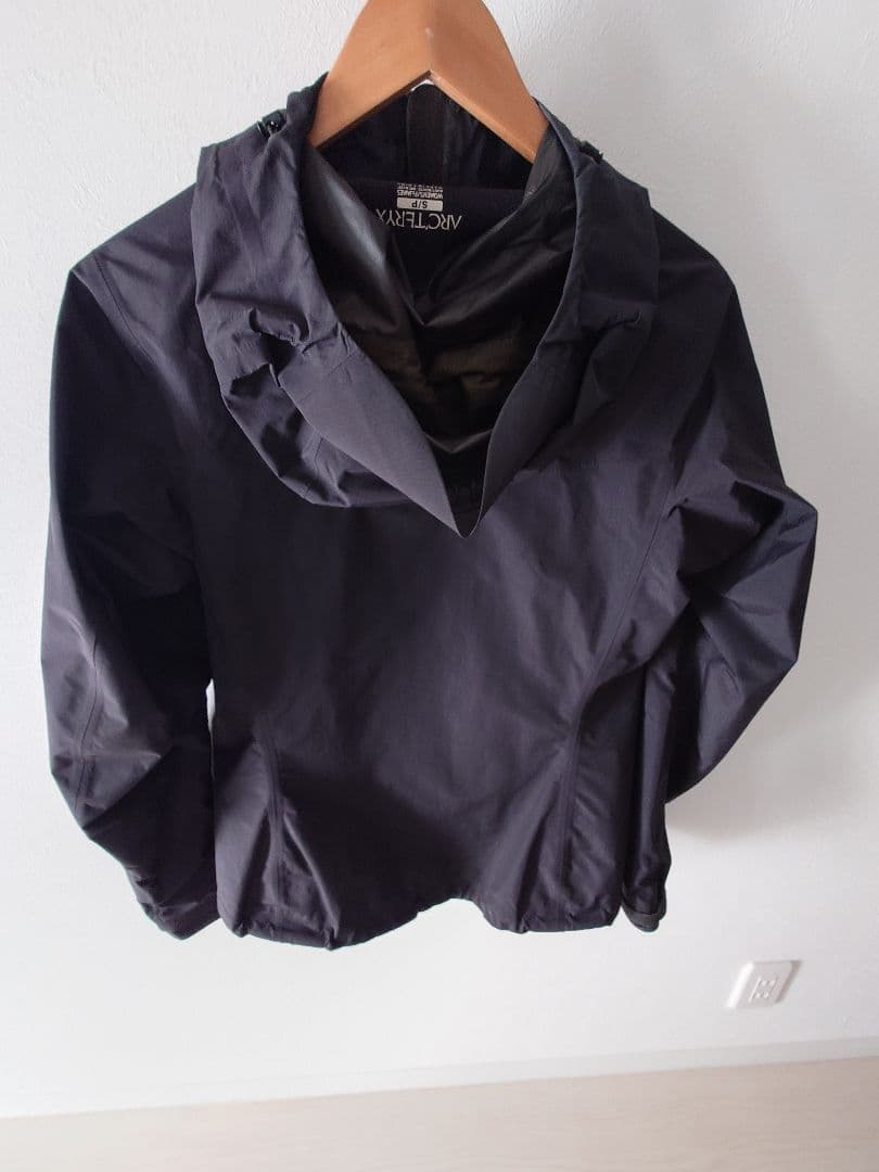 た*い様 ARC'TERYX ブラック フード付きジャケット S