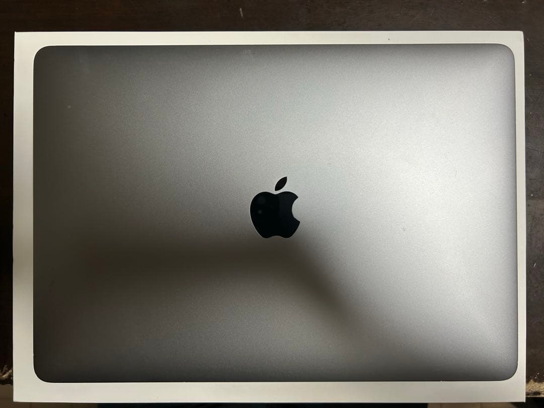 Apple MacBook Pro13インチスペースグレーM22022