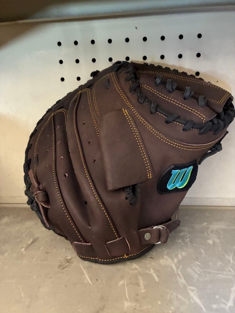 ゆ*そ様 8800円で即決！！Wilson軟式一般用キャッチャーミット　ブラウン