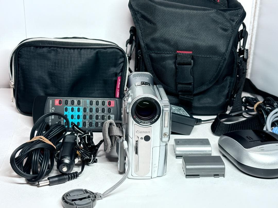 ケース付き キヤノン IXY DV M3