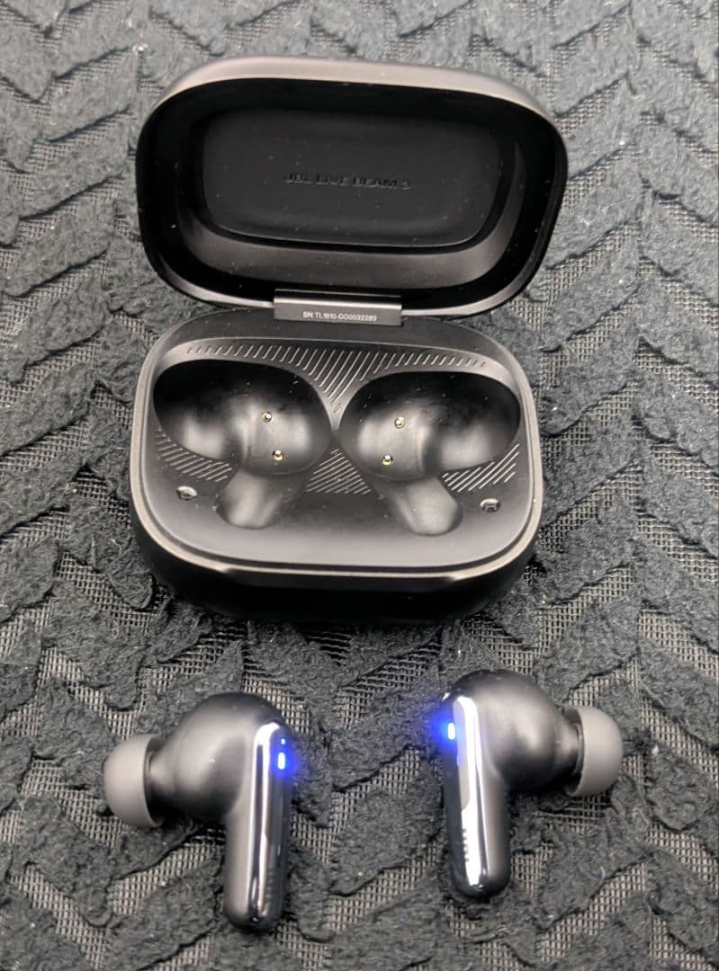 JBL LIVE BEAM 3 ブラック 中古品