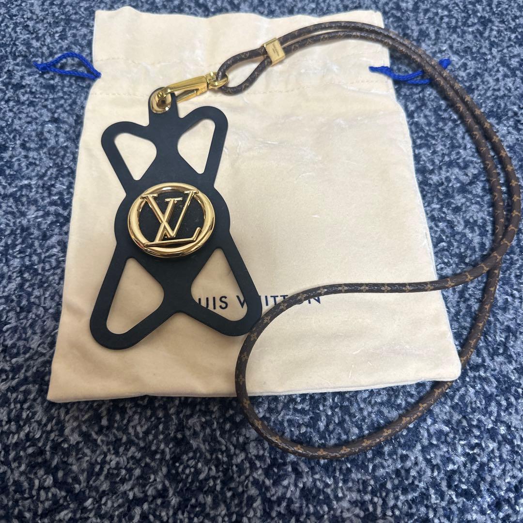 Louis Vuitton ブラックストラップ