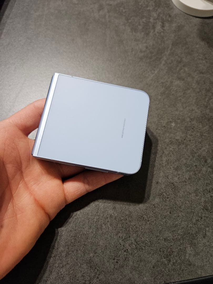 Galaxy　未使用　FLiP6　SIMフリー　残債なし　国内版　256ギガ