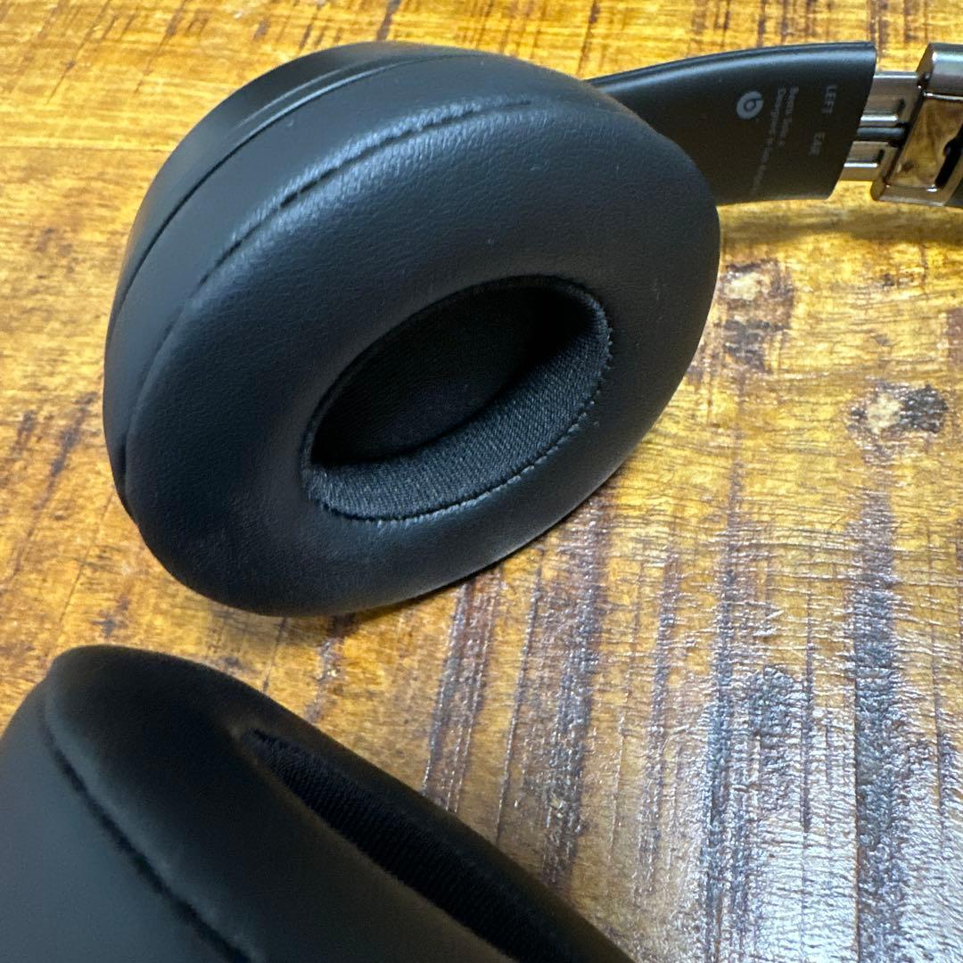 ヘッドホン Beats solo4