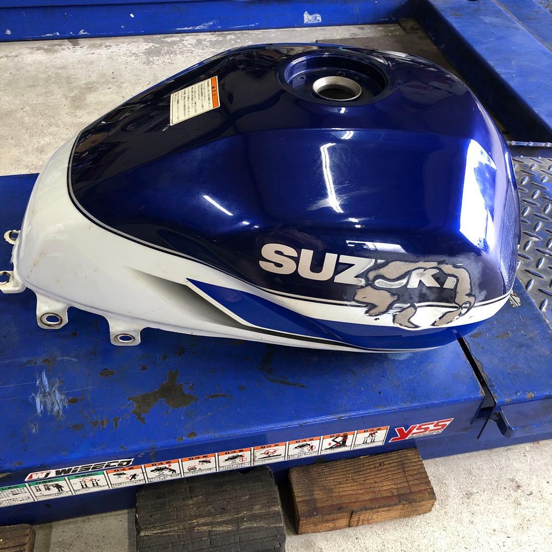 SUZUKI gsx1400タンク 青/白へこみあり