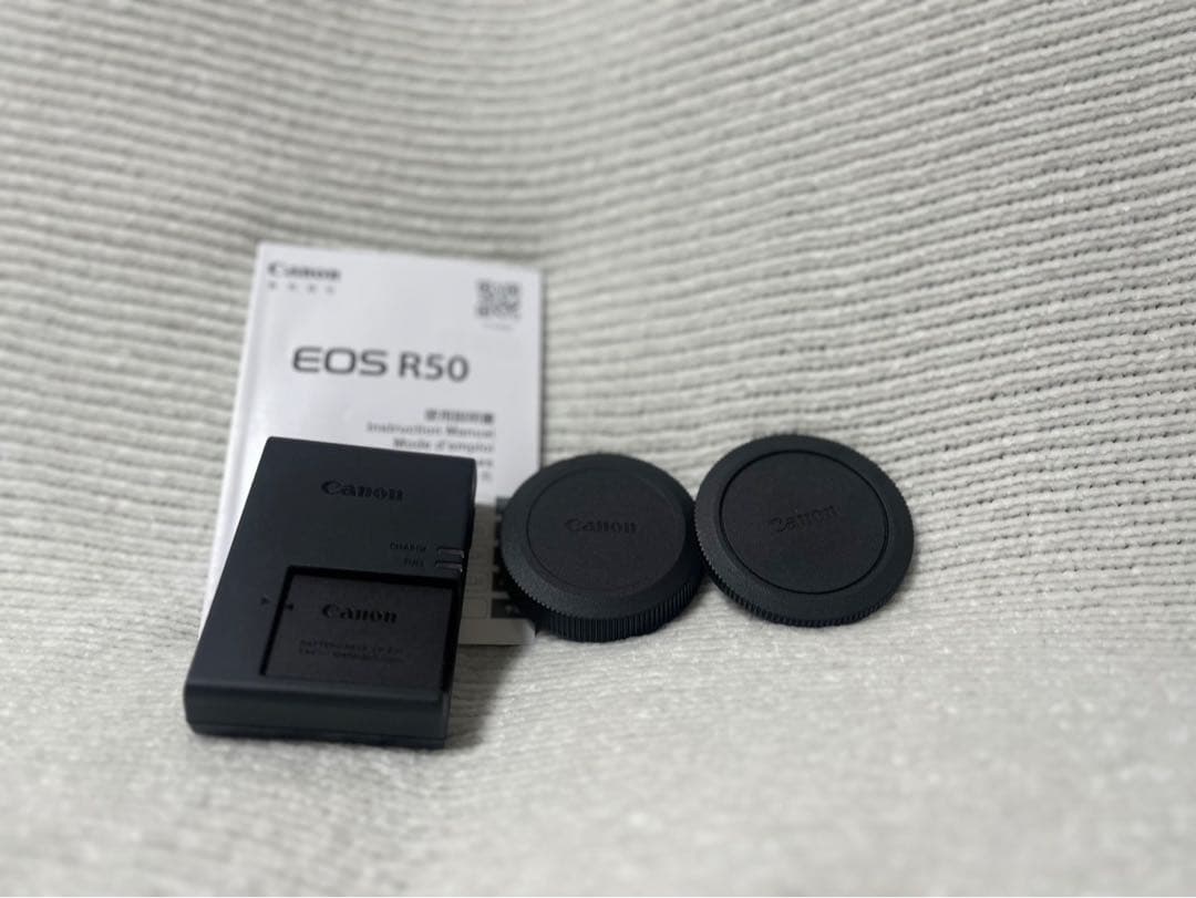 Canon ミラーレス一眼カメラ EOS R50 (ブラック)