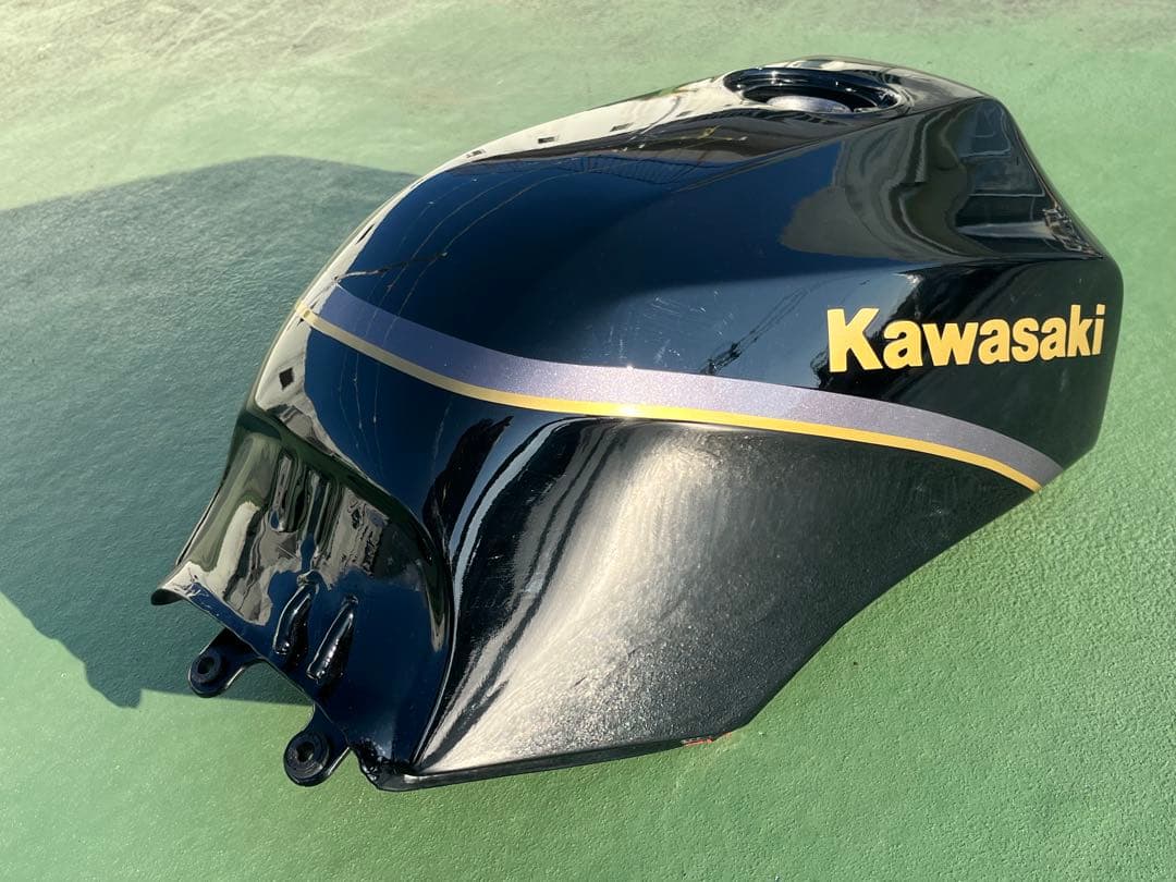 gpz900r Kawasaki 燃料タンク 黒