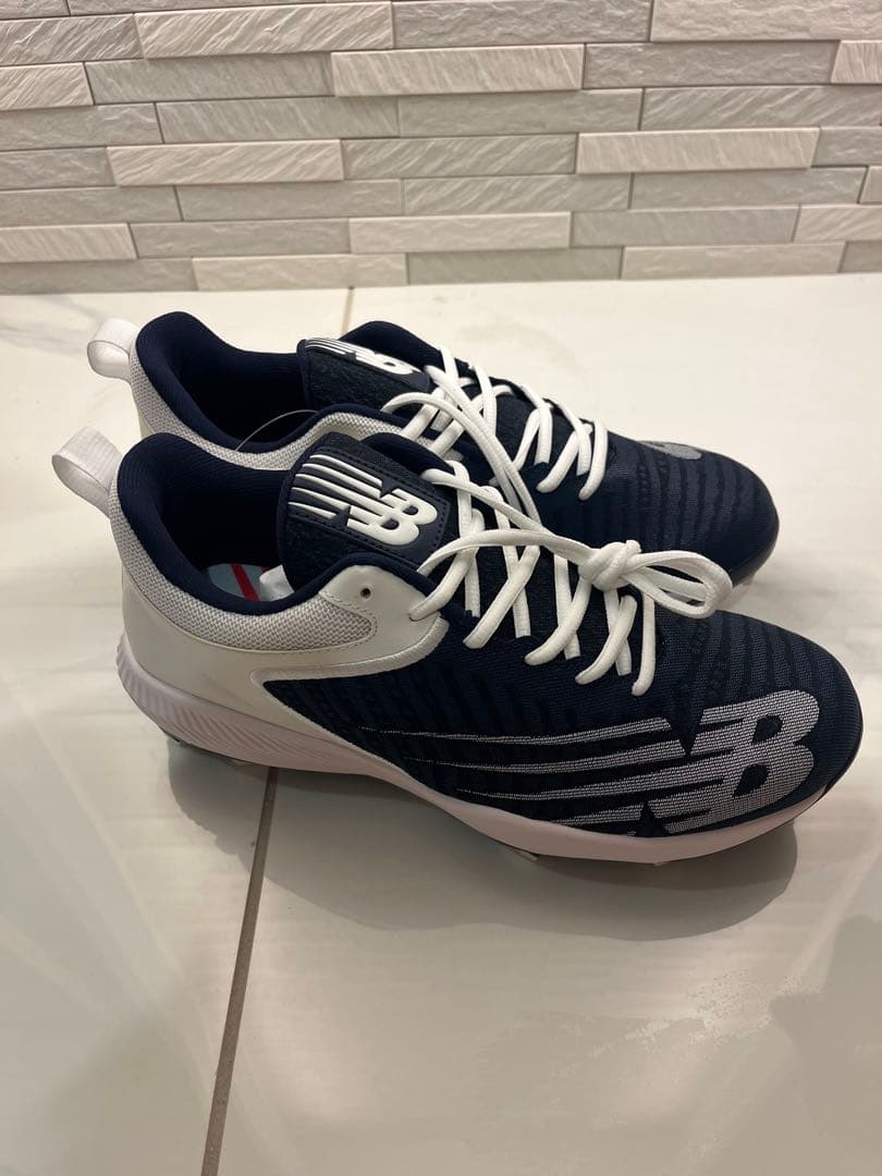 New Balance ポイントスパイク ネイビー/ホワイト