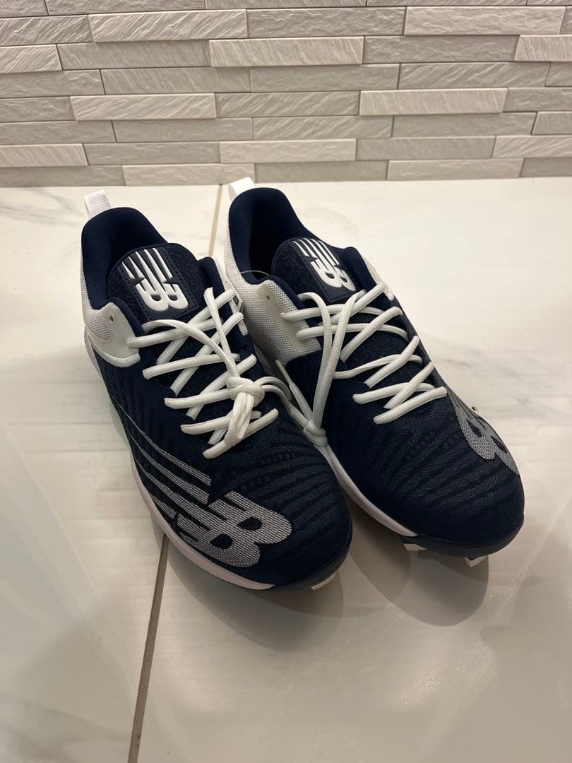 New Balance ポイントスパイク ネイビー/ホワイト