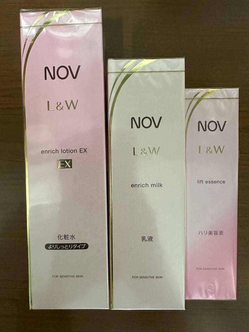 NOV L&W エンリッチローション　エンリッチミルク　リフトエッセンス