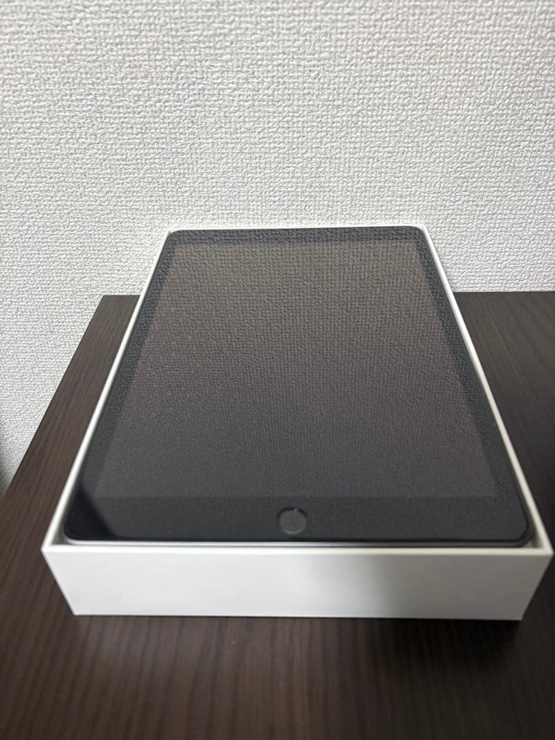 Apple iPad 第七世代 32GB Wi-Fiモデル スペースグレイ