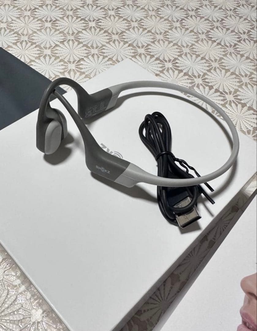 SHOKZ OpenRun 骨伝導イヤホン｜美品｜付属品完備