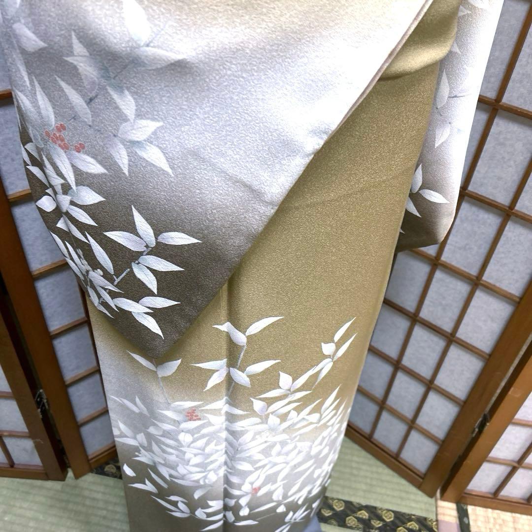 正絹　付け下げ《葉模様　実》