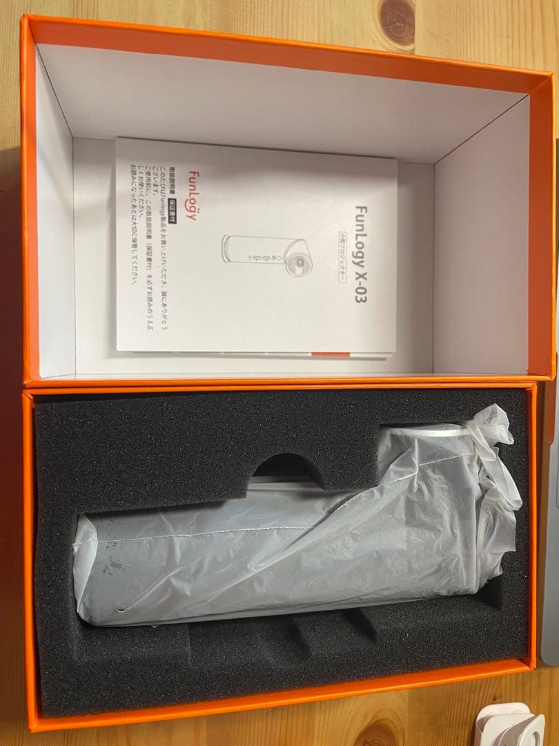 FunLogy X03 小型モバイルプロジェクター