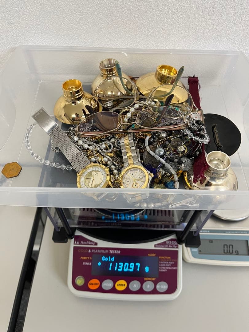 遺品整理　アクセサリー　イミテーションまとめ　約1,000g その他バック2点