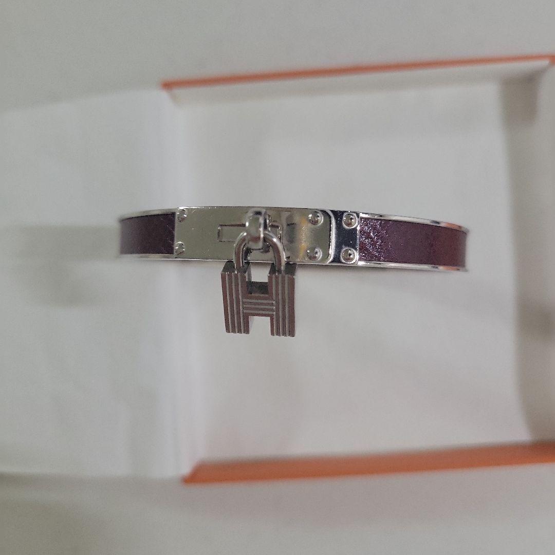 HERMES シルバー ロック付きバングル
