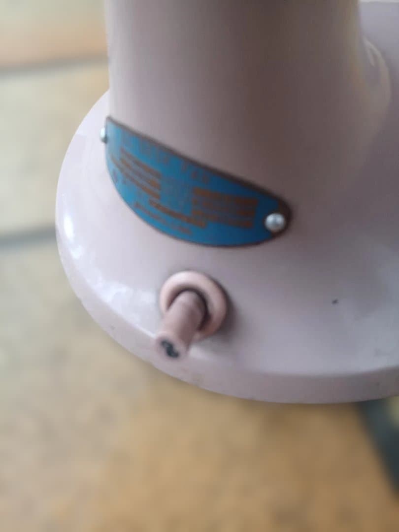 ジャンク品40cm レトロ ホワイト 卓上扇風機 4枚羽 M-6032入手困難品