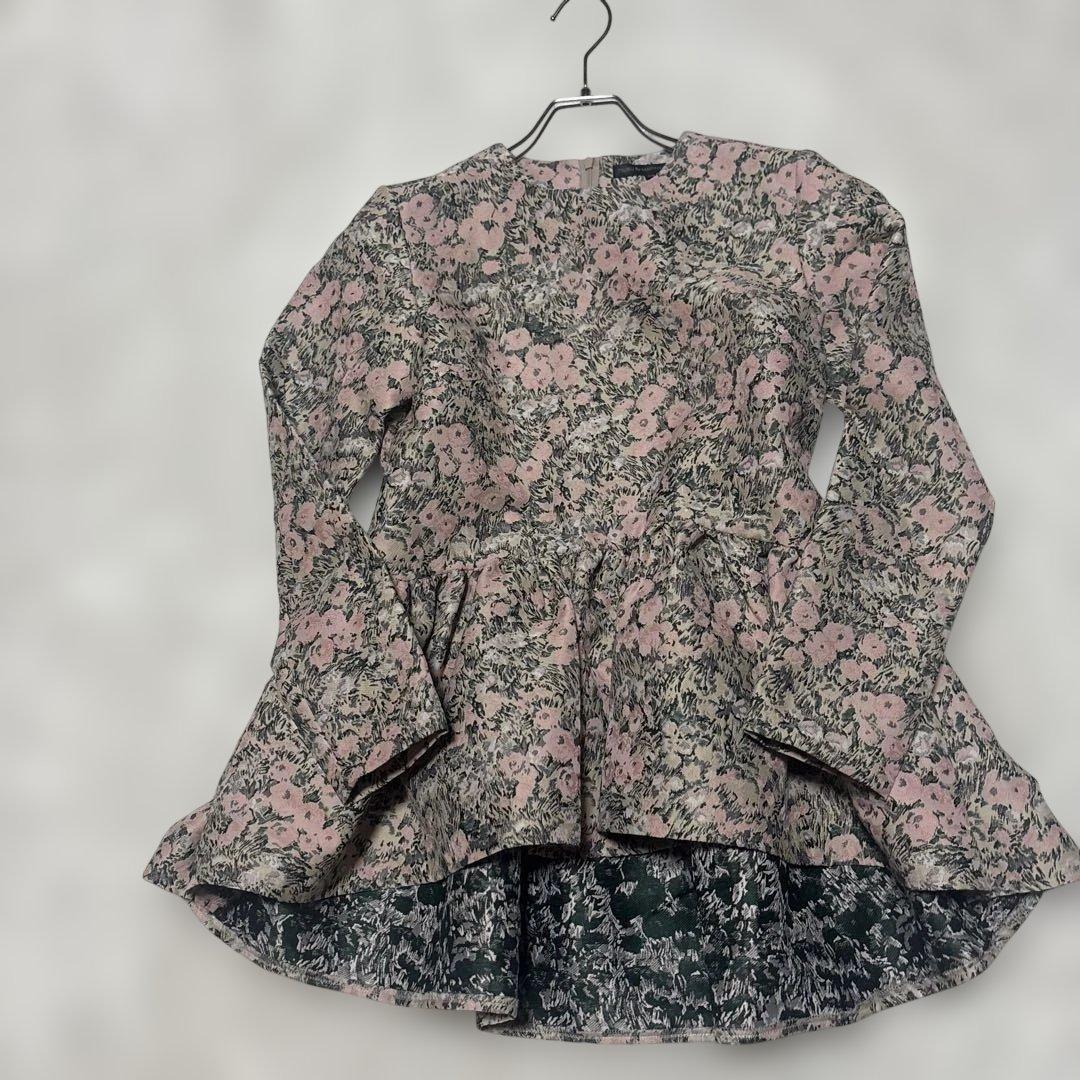 TSURU by mariko oikawa Gala ペプラムフラワートップス