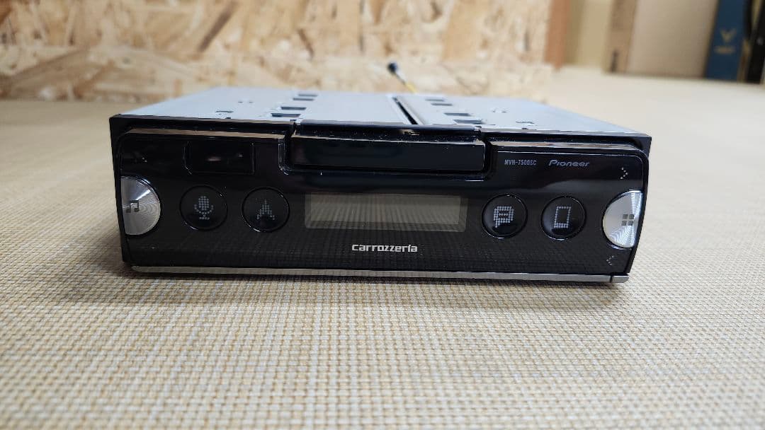 MVH-7500SC+1DINケースおまけ
