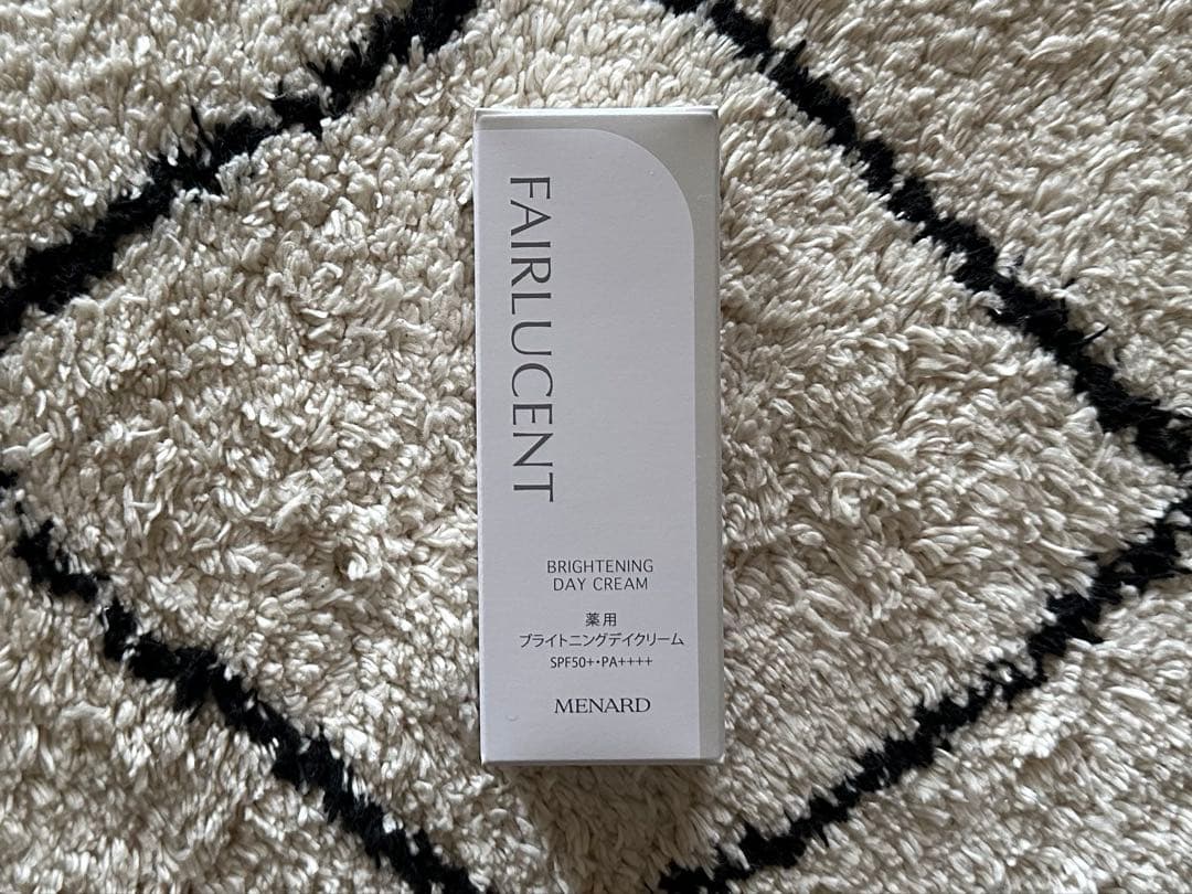 メナードフェアルーセント薬用デイクリーム&リシアルエモリエントクリーム2点セット