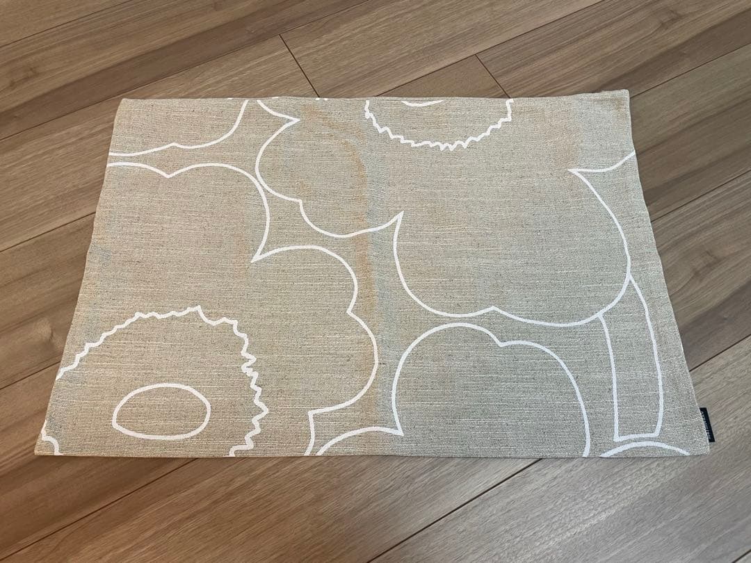 マリメッコ クッションカバー　Unikko