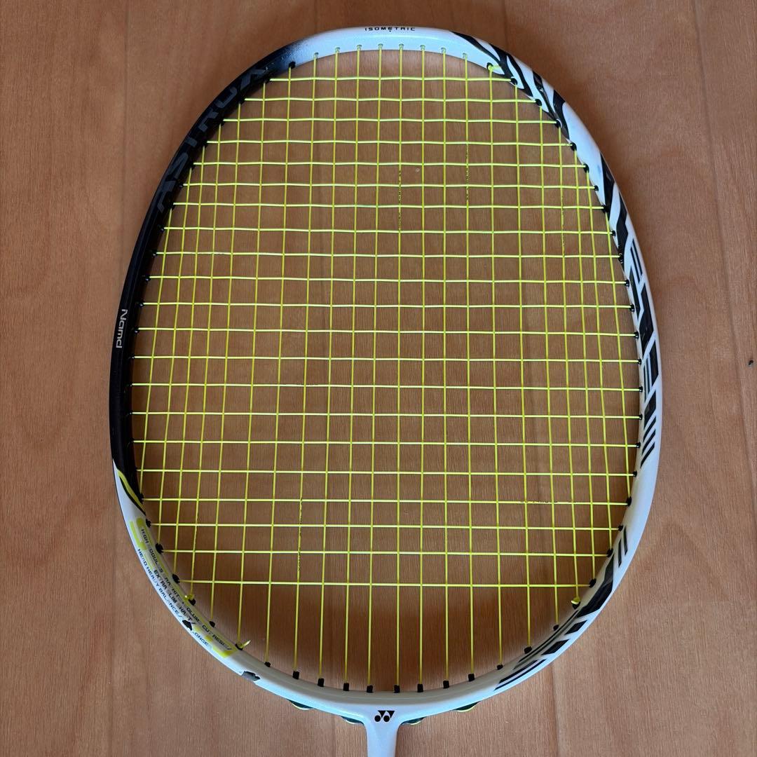 Astrox 99 Pro ホワイト/ブラック4ug5値下げ可