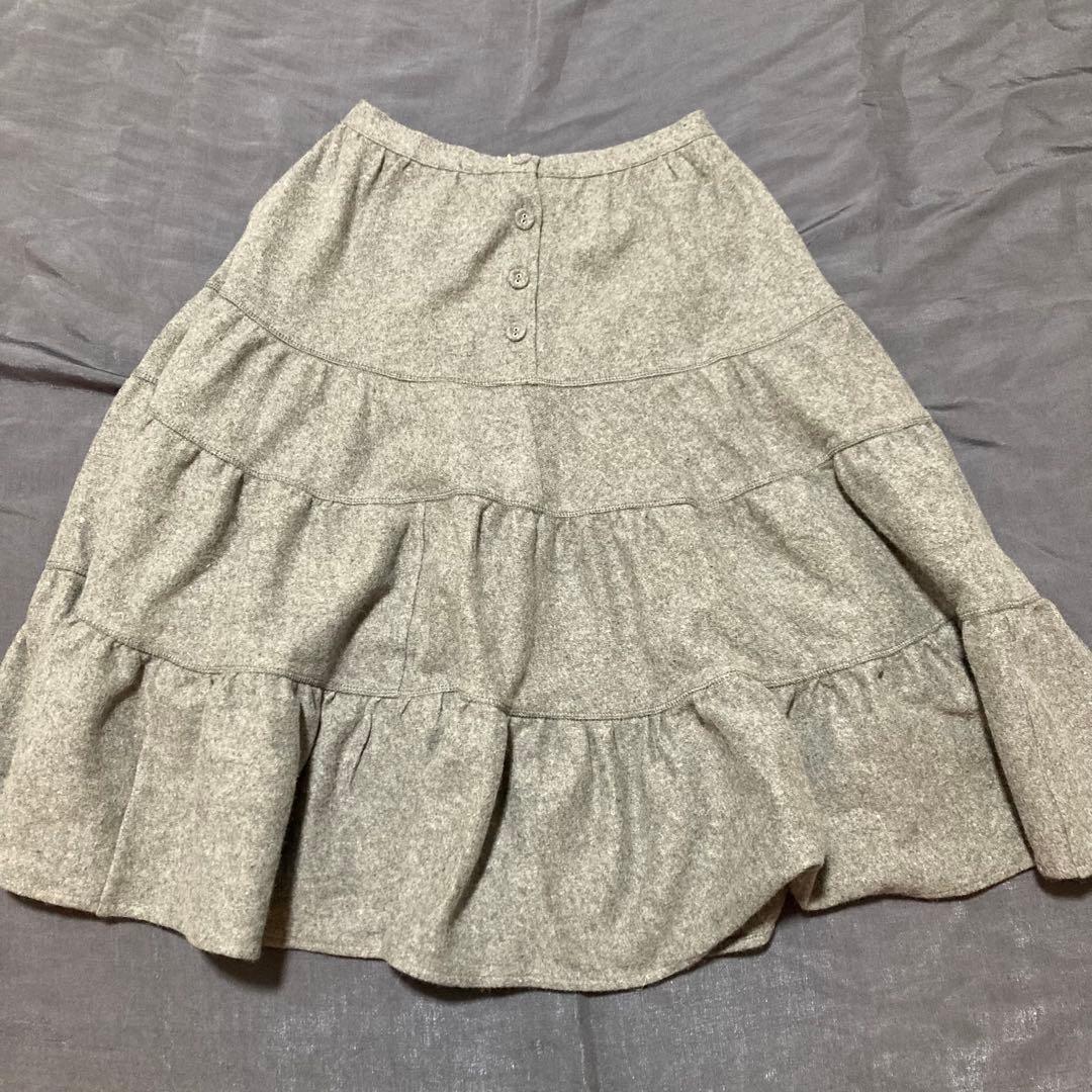 Viaplain グレー フレアスカート 前面ボタン付き