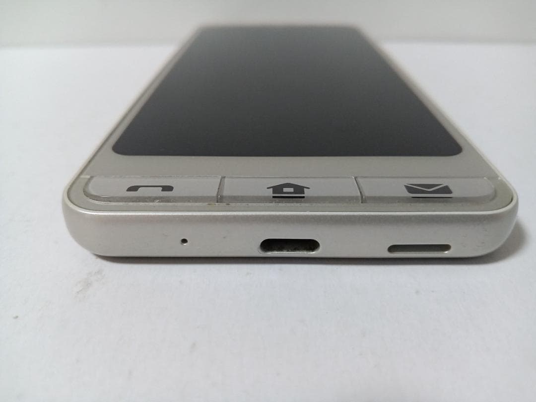 ☆ SoftBank シンプルスマホ6 A201SH シャンパンゴールド