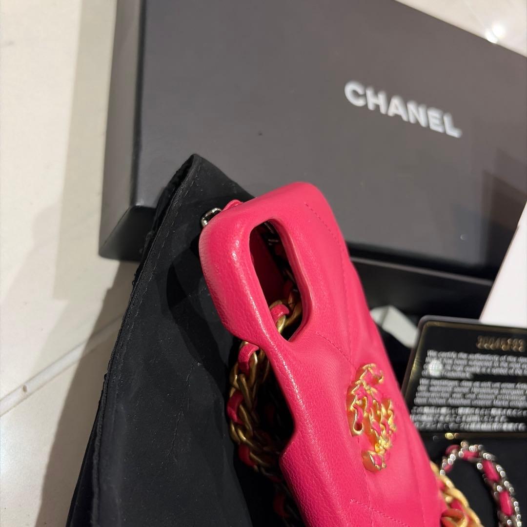 サリア　CHANEL ピンク レザー iPhone11ケース