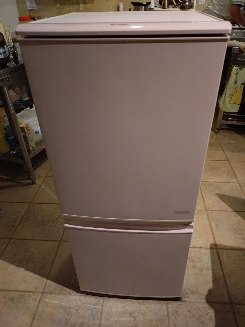 【ランタナ】SHARP ピンク冷蔵庫 ガラス棚3段