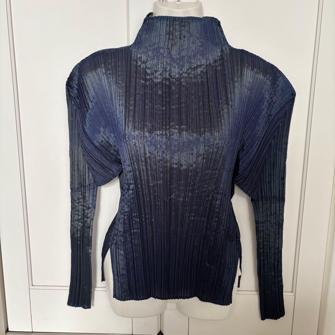 ＊タグ付き新品＊プリーツプリーズ 長袖カットソー サイズ3 ネイビー系