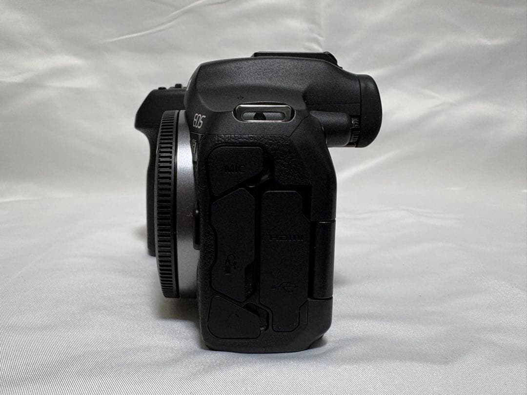 く*ん様 Canon EOS R7 ミラーレス一眼 18-150mmレンズキット