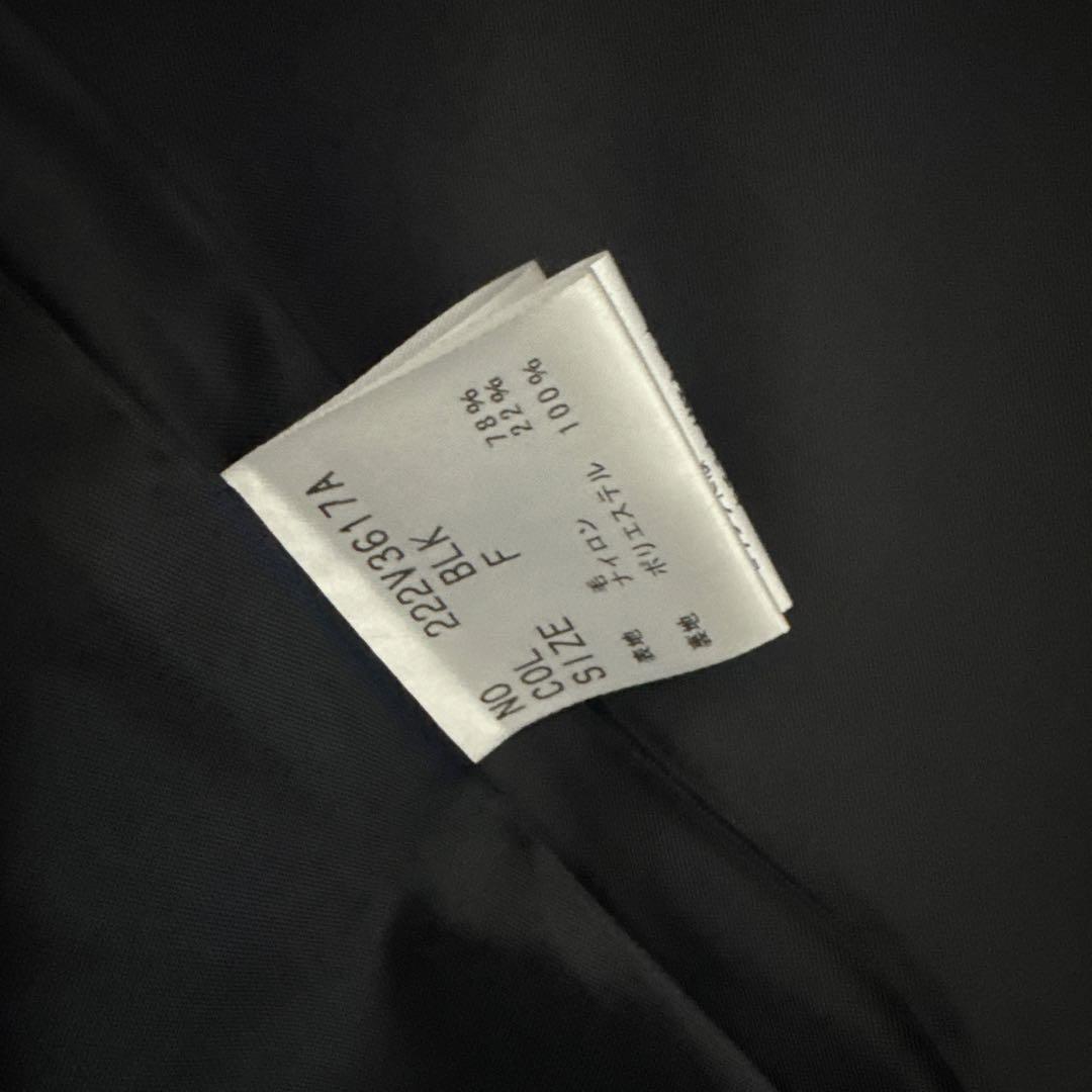 新品未使用！☆ELLIE☆ケープコート☆ブラック