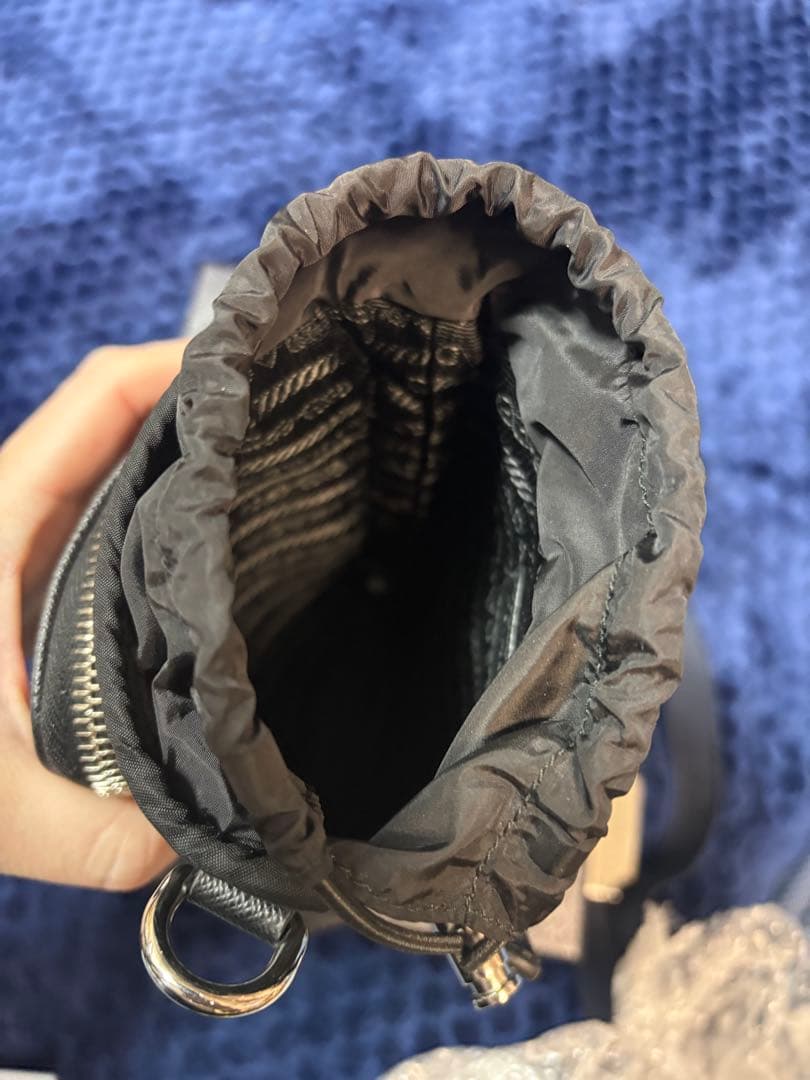 確実正規品　PRADAスマートフォンケース　本日のみの値下げ