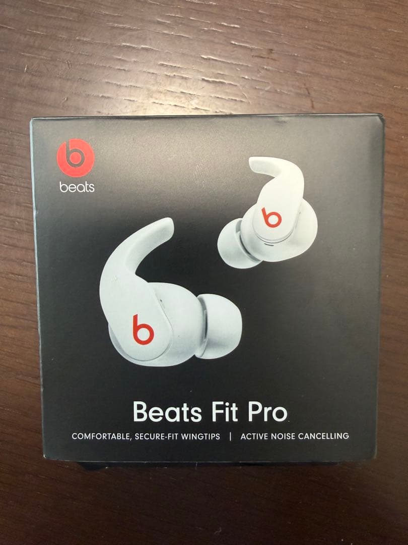 Beats Fit Pro ビーツフィット プロ　ホワイト　ワイヤレスイヤホン