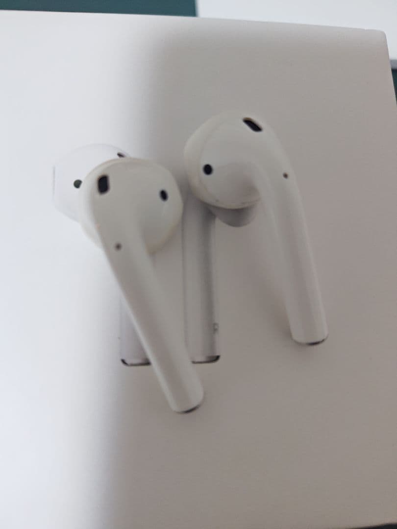 AirPods本体 ホワイト 充電コード付き