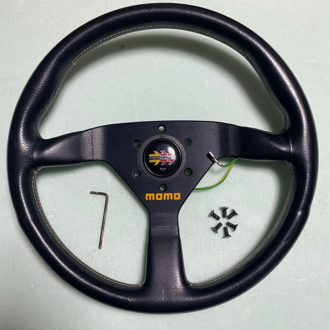 MOMOステアリング(TYP V35 KBA70068)
