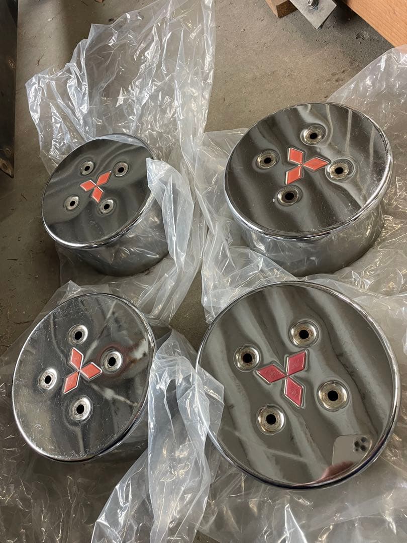 三菱 エアロセンターカバーリア用