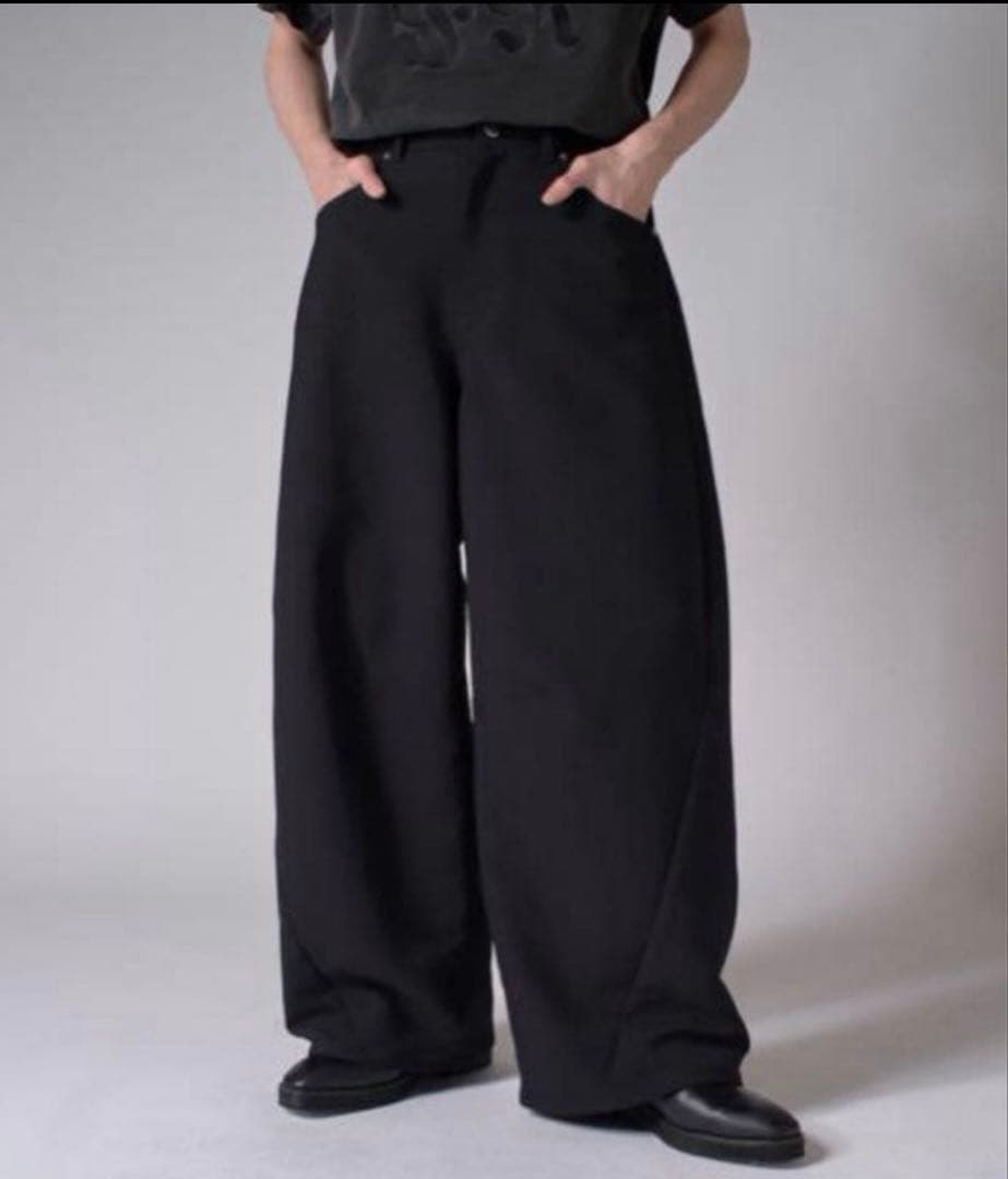 Lui's カーブスラックス　ブラック