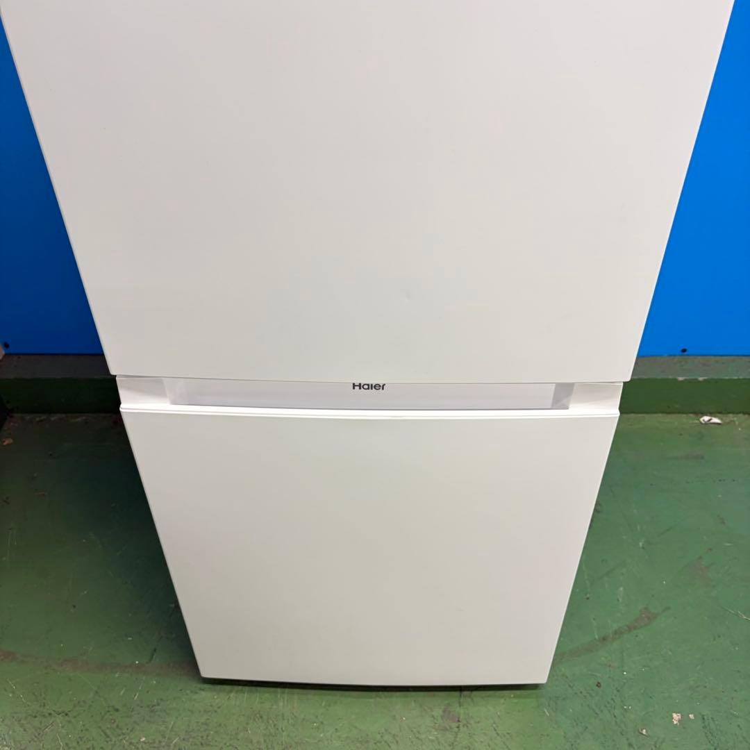 637 ホワイトカラー　2023年製　冷蔵庫　100L強　小型　一人暮らし 美品