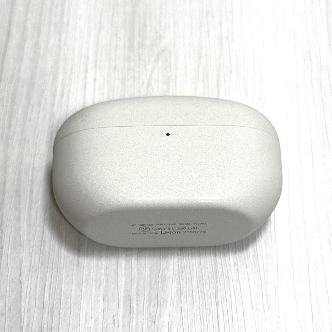 ソニー純正 WF-1000XM5 プラチナシルバー 充電ケースのみ