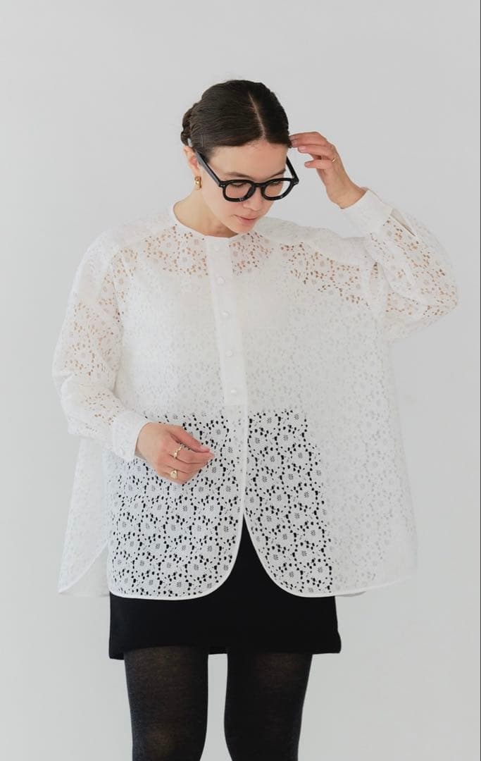 yori フロッキーレースシャツ ホワイト 2025AW