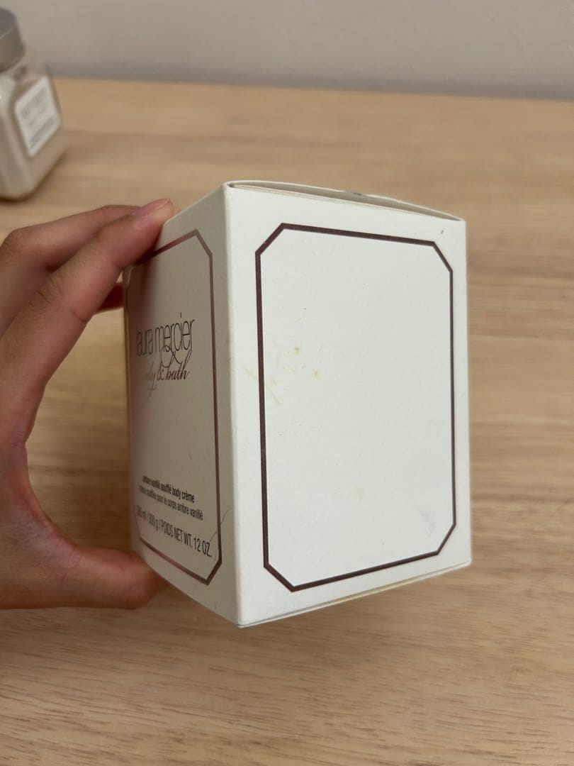 【希少・新品】ローラメルシエ ホイップトボディクリーム アンバーバニラ