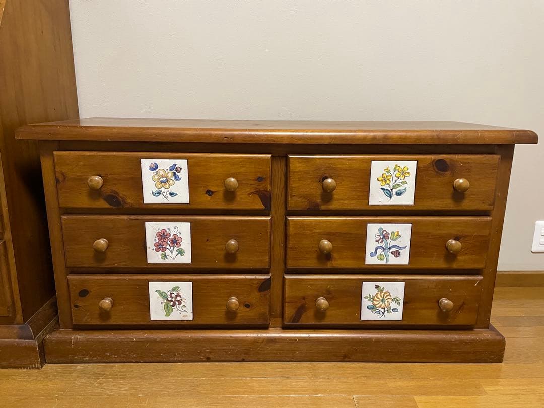 スペインタイル　アンティークチェスト