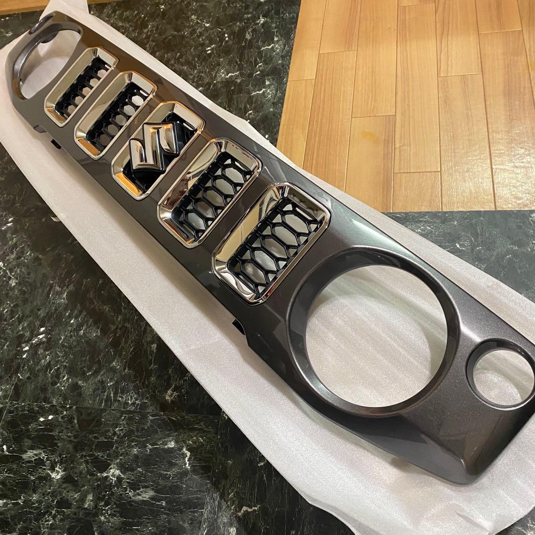 ジムニー　ノマド　純正　フロントグリル　未使用品 ジムニー グリル