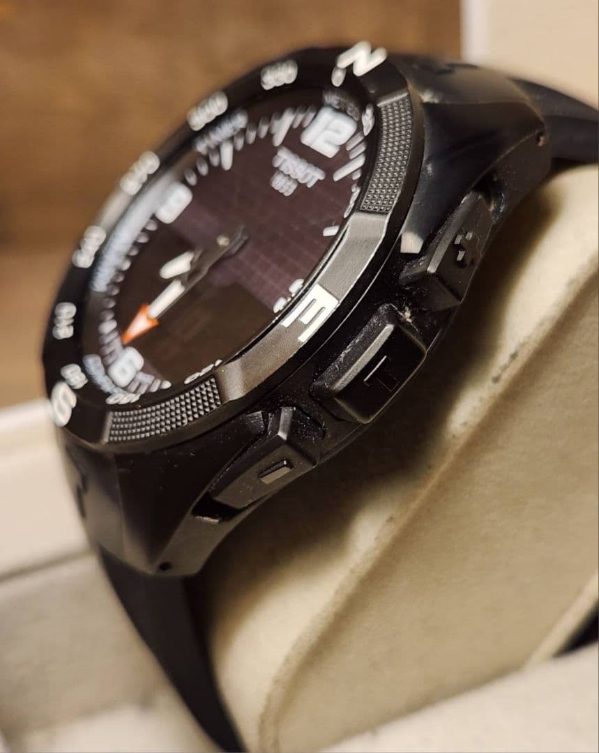 チタン製　TISSOT ティソ T-Touch solar Titanium