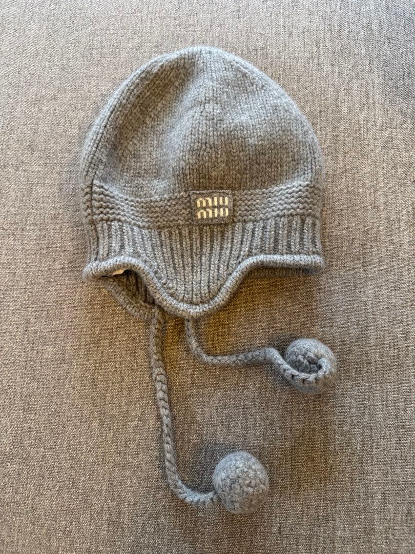 ミュウミュウ ニット帽