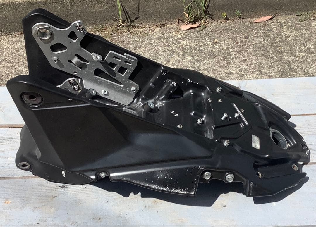 690SMC-R ガソリンタンク